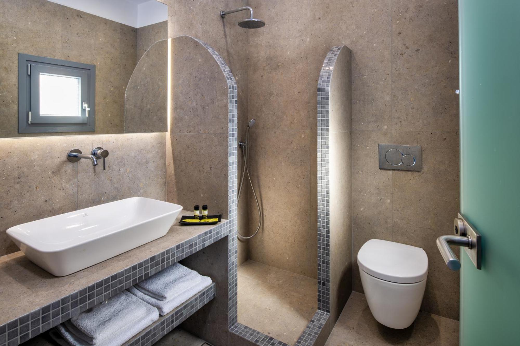 Kavallaris & Apartahotel 2*